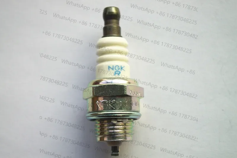Genuine NGK BPMR6A Spark Plug  - Gardening Tools Japan 评论和价格